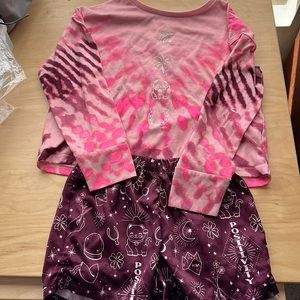 Youth girl’s pajamas.